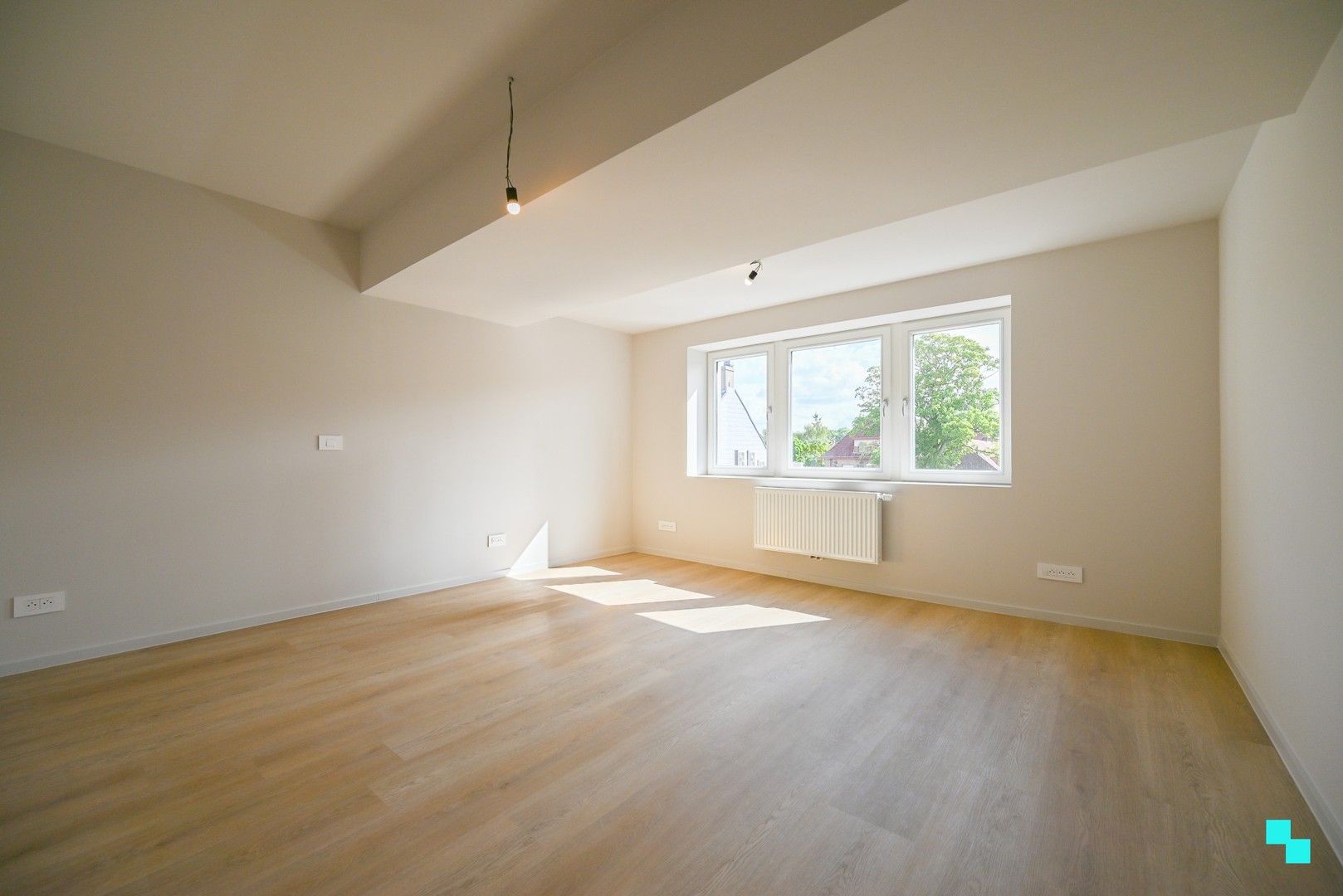 Prachtig & compleet gerenoveerde burgerwoning in hartje Izegem foto 28