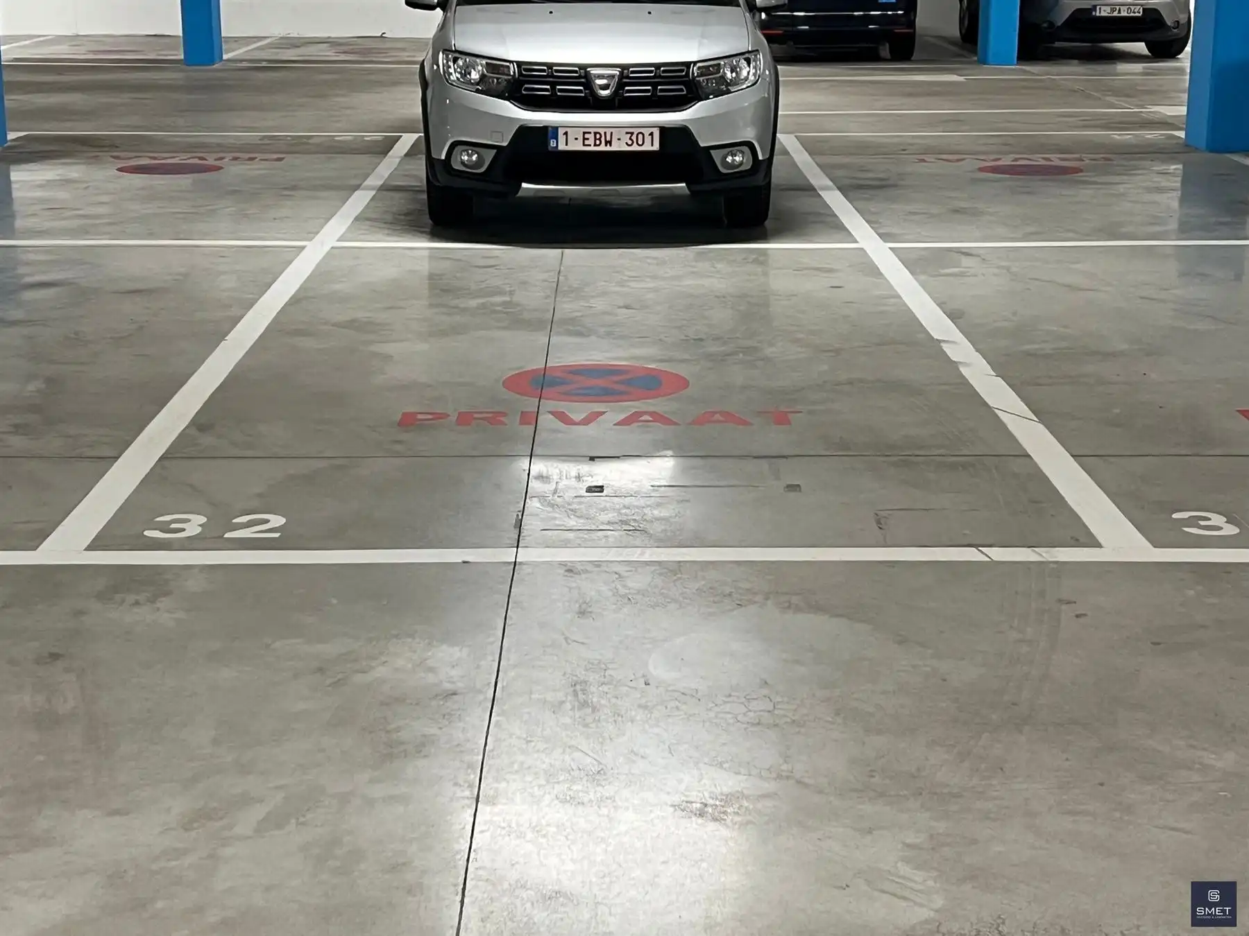 AUTOSTAANPLAATS TE HUUR IN WARANDE foto 8