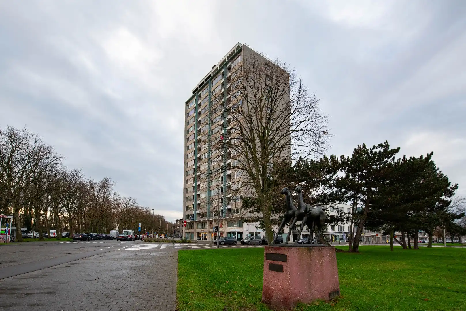 Lichtrijk 2-slaapkamerappartement met uitzicht op Antwerpen foto 17