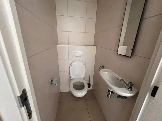 Zeer recent 2 slaapkamer appartement met open zicht /79 m2groot foto 17