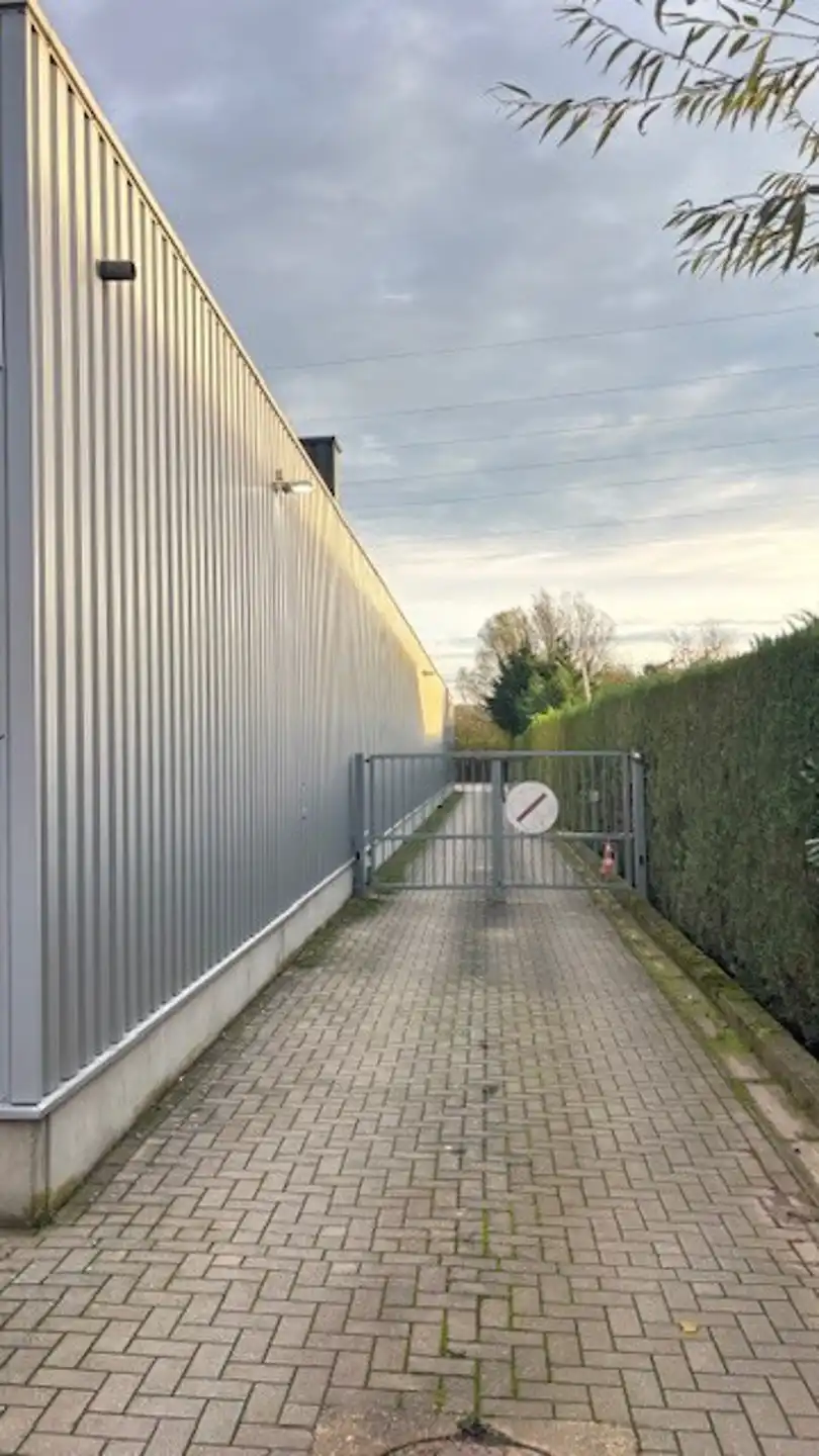 Commerciële ruimte te huur foto 4