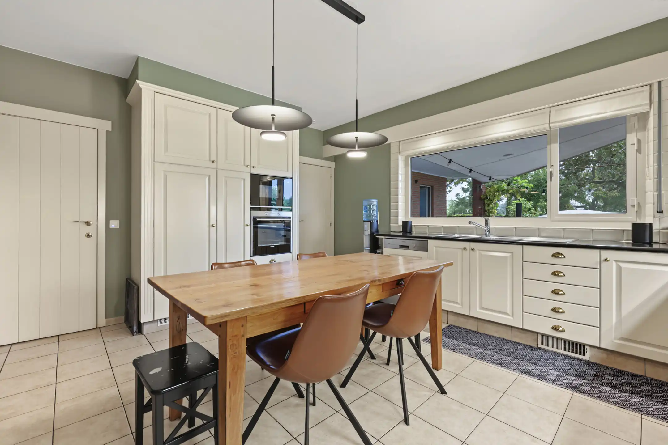 Ruime woning in rustige omgeving met tal van mogelijkheden foto 7