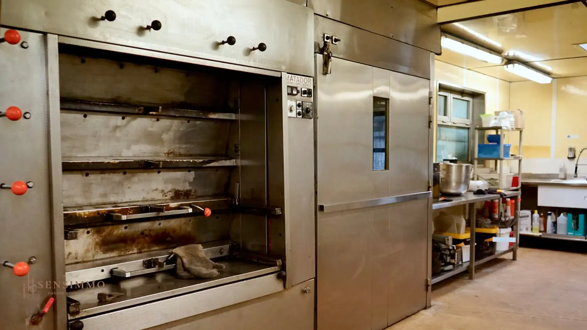 Te renoveren handelshuis/Bakkerij met inboedel nabij LABIOMISTA foto 9