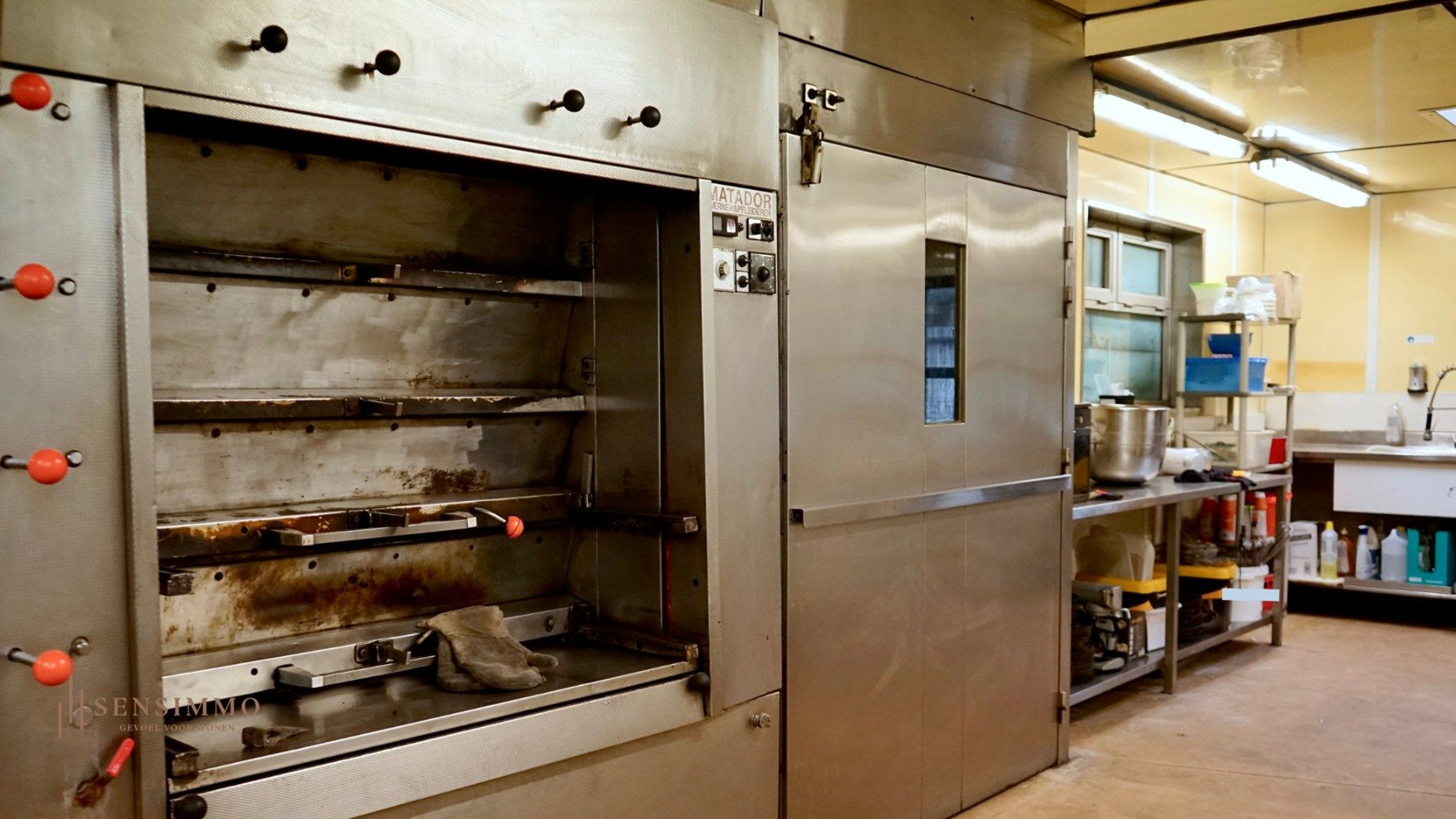 Te renoveren handelshuis/Bakkerij met inboedel nabij LABIOMISTA foto 9