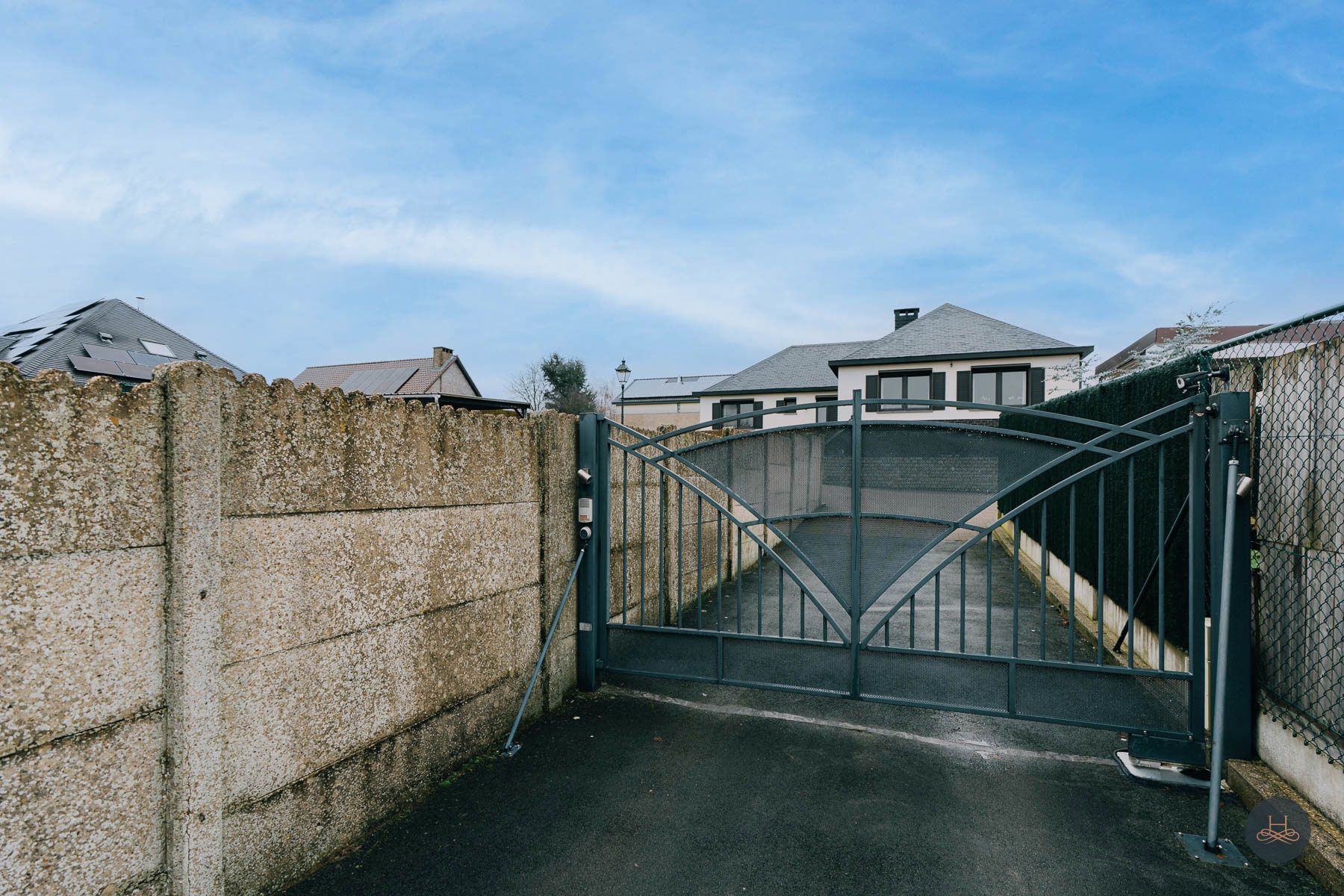 Ruime energiezuinige gezinswoning met veel parkeerplaatsen foto 27
