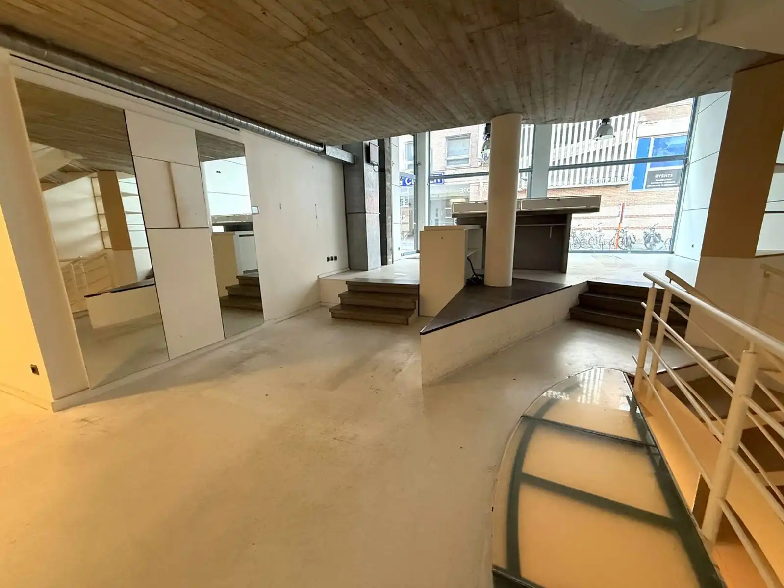 Handelsgelijkvloers tussen Bondgenotenlaan en Diestsestraat foto 11