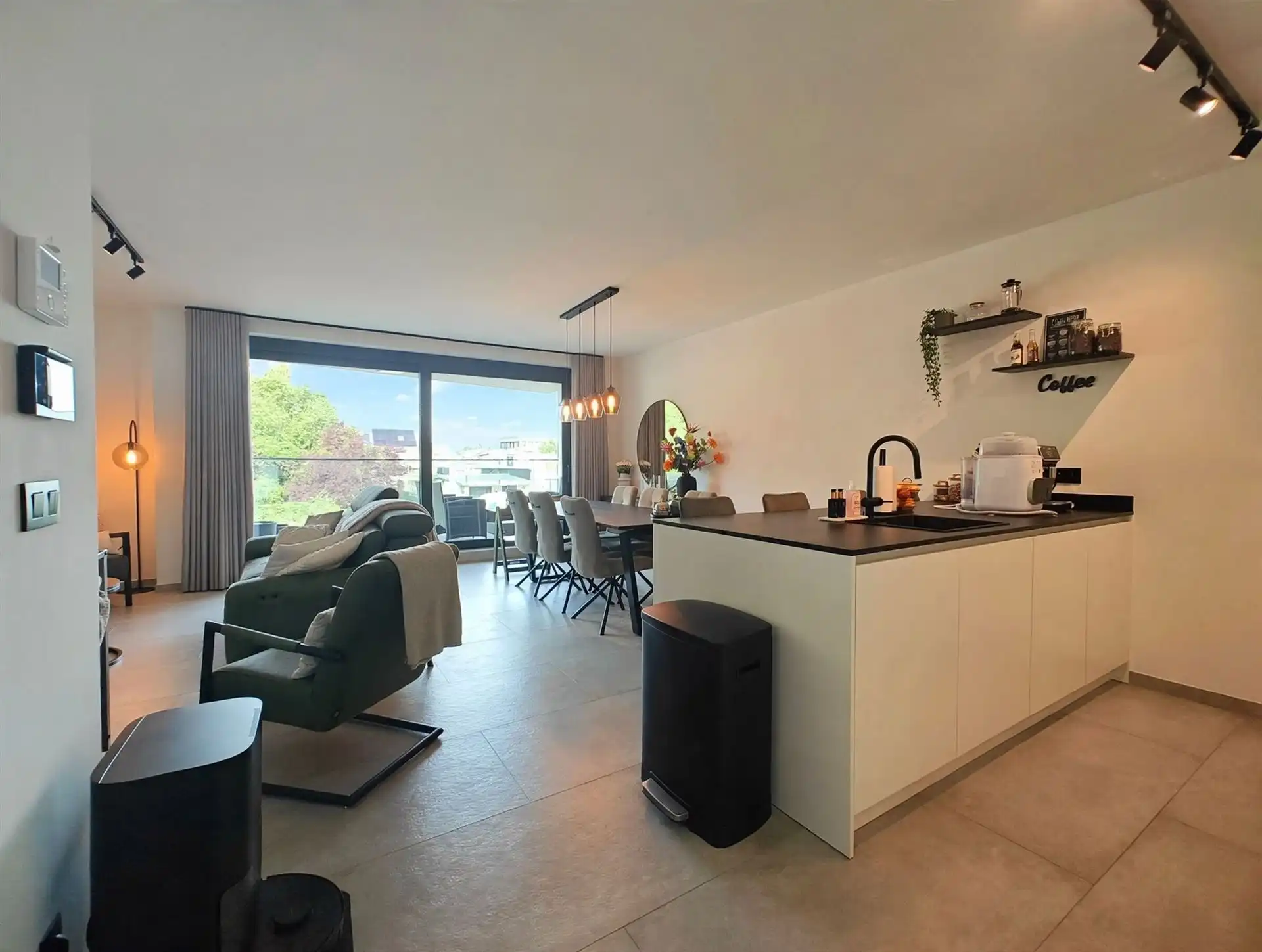 Ruim, instapklaar appartement met 2 slaapkamer, ruime autostaanplaats en berging in de kelder  foto 5