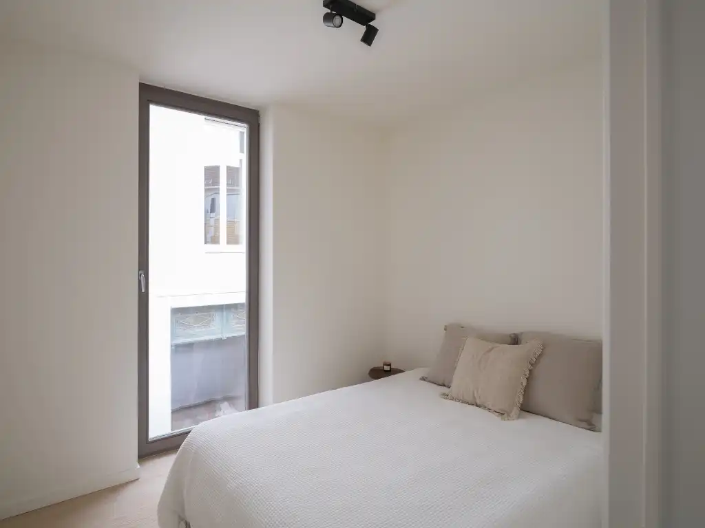 Luxueus appartement met groot volume en terras op toplocatie aan de Sint-Michielskerk foto 14