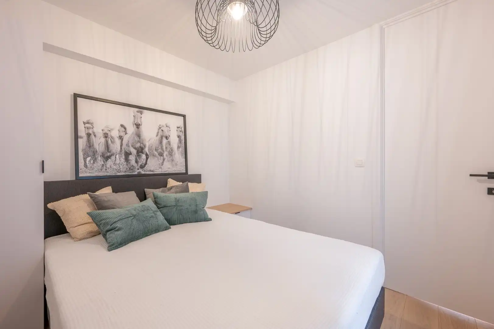 Prachtig afgewerkt appartement met twee slaapkamers en zijdelings zeezicht in Duinbergen.   foto 14