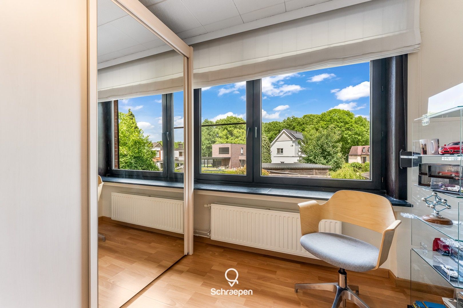 Goed onderhouden woning met 3 slpks op perceel van 5,2 are nabij Genk-centrum! foto 16