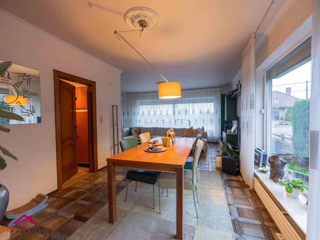 Goed onderhouden, op te frissen woning foto 16