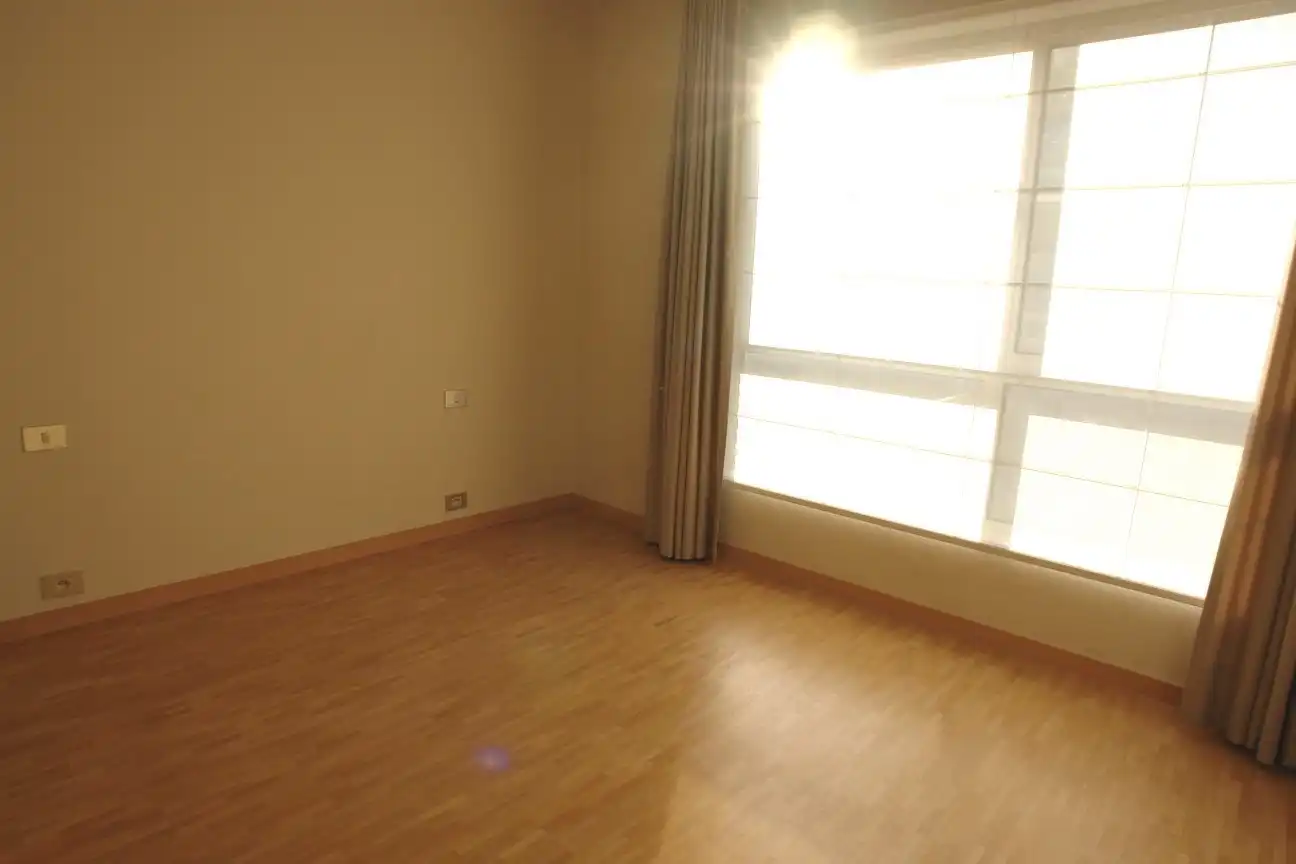 LUXUEUS APPARTEMENT MET TOPLIGGING foto 13
