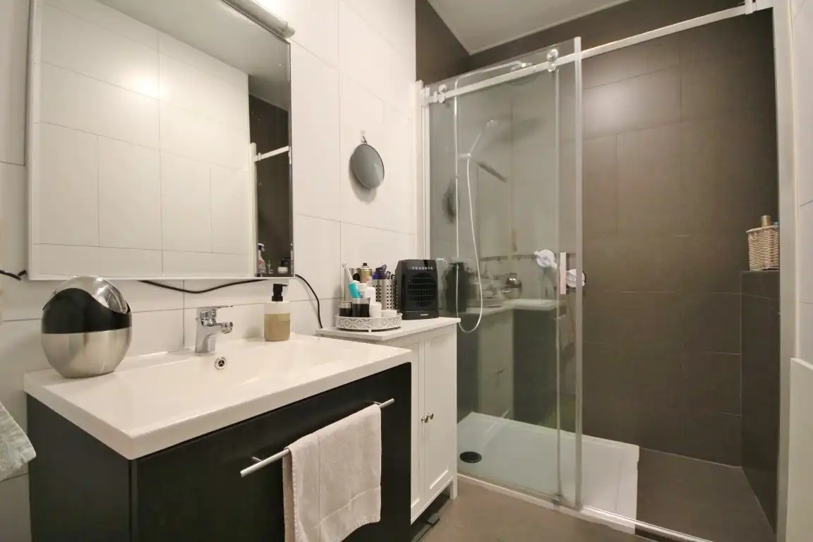 Rustig gelegen appartement met 2 slaapkamers en garagebox foto 12