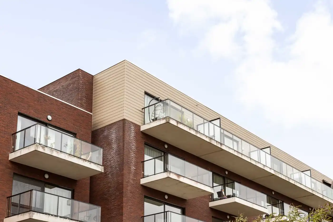 Instapklaar appartement met zuidgericht terras en staanplaats in centrum Kortrijk foto 16