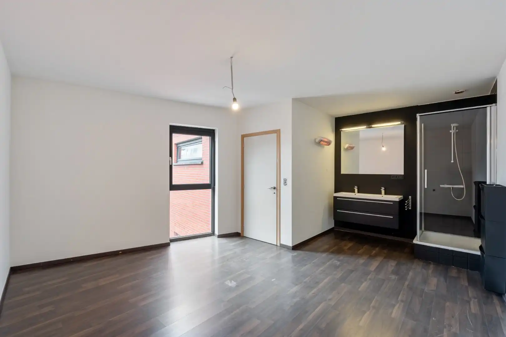 Handelspand, 150m², met 1-slaapkamerappartement op topligging in het centrum  foto 22