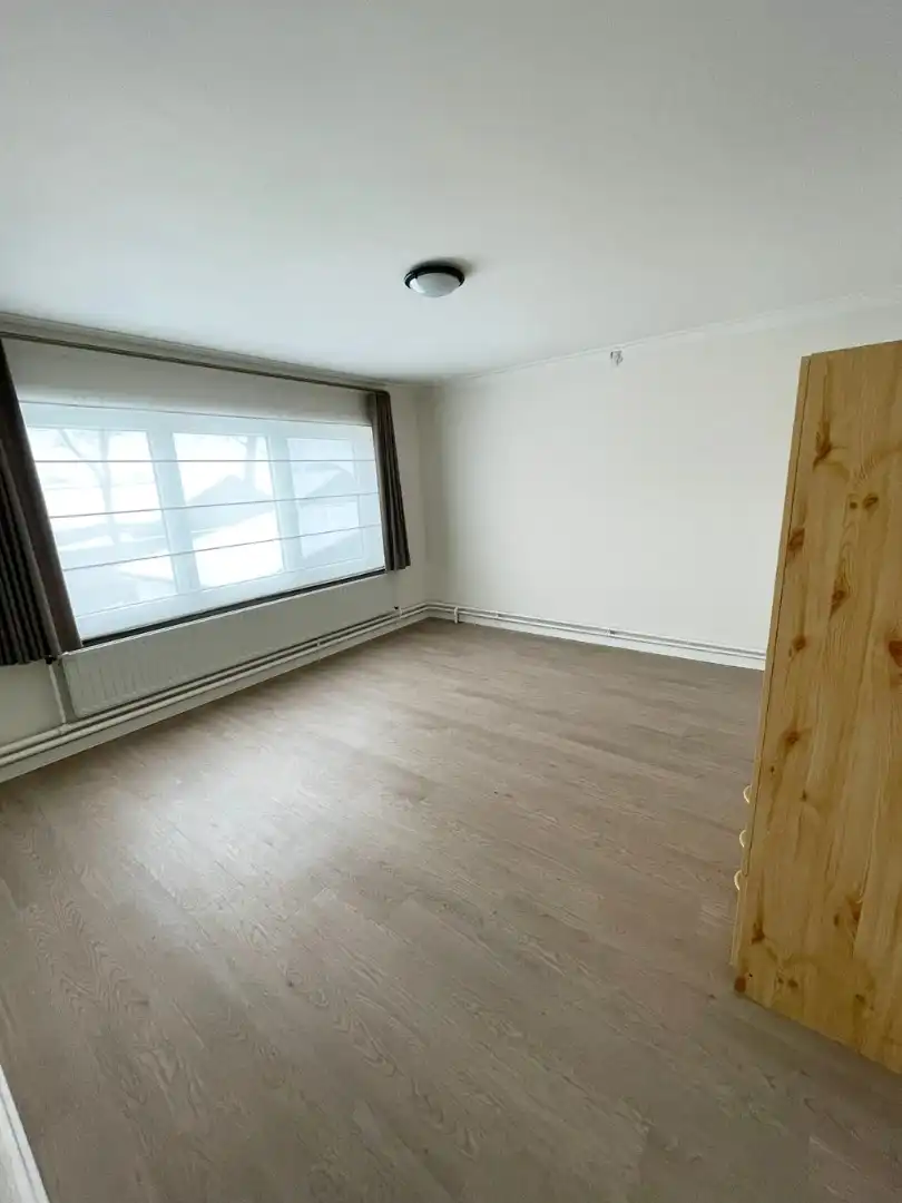 Vrijstaande, energiezuinige woning met 4 slpk en garage op een perceel van 25 a. foto 16