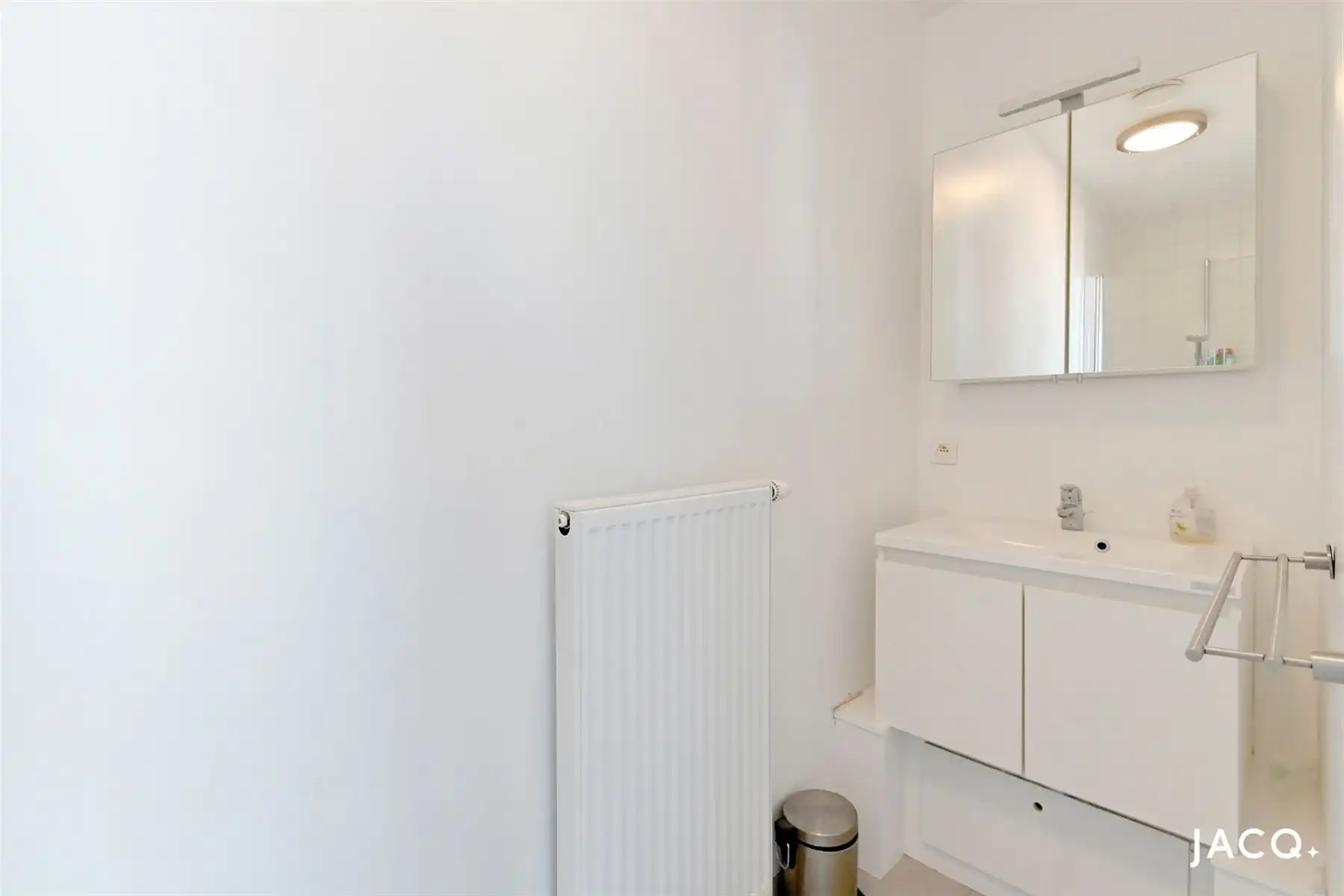 Recent lichtrijk appartement te Antwerpen! foto 7