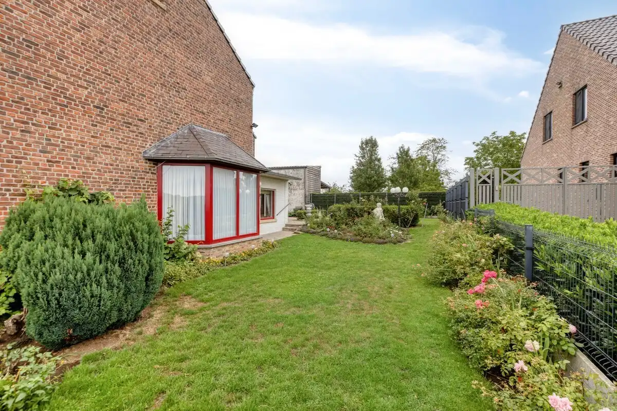 Ruime gezinswoning met grote garage - landelijk gelegen te Tongeren-Widooie foto 30