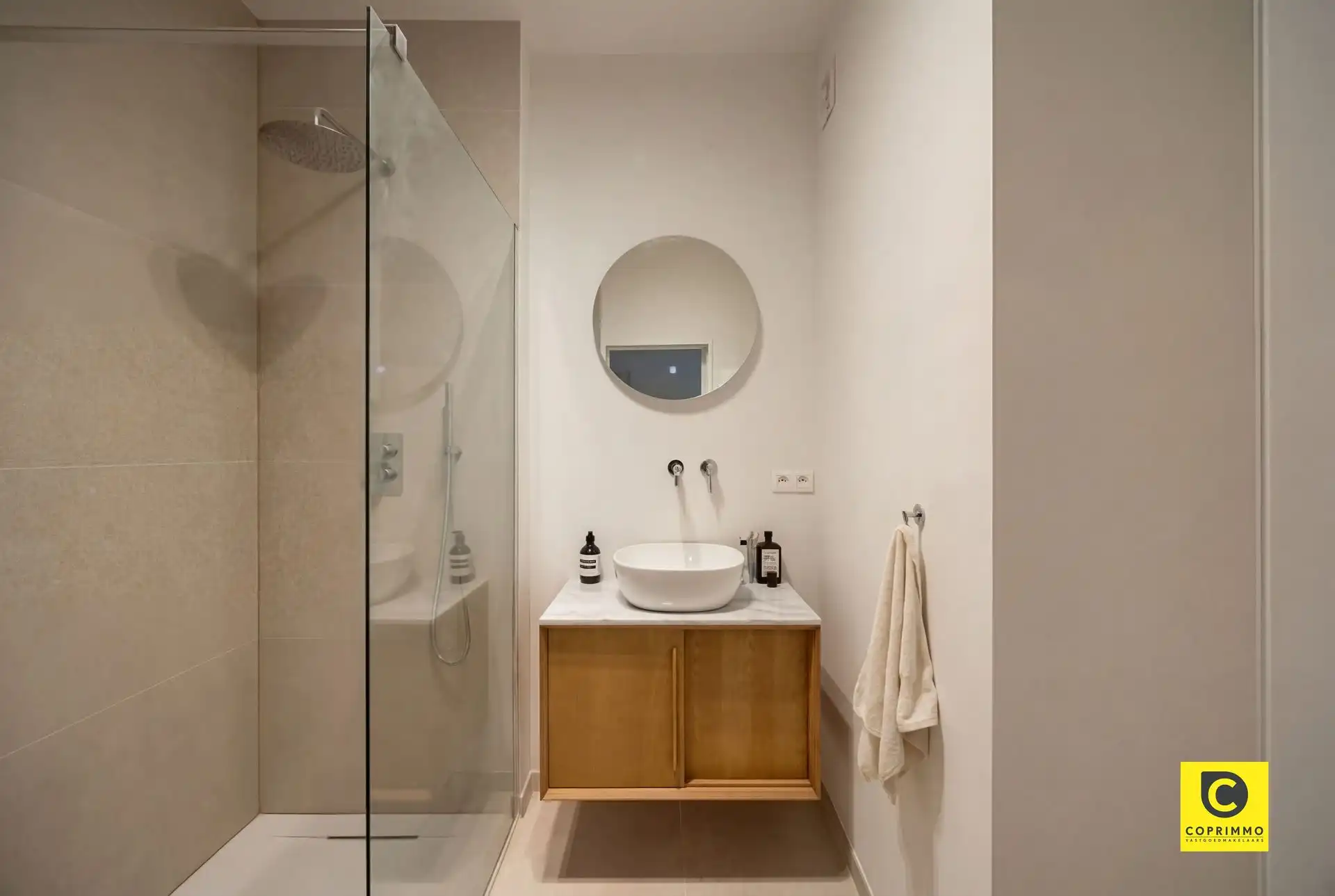 Prachtig gerenoveerd appartement foto 9