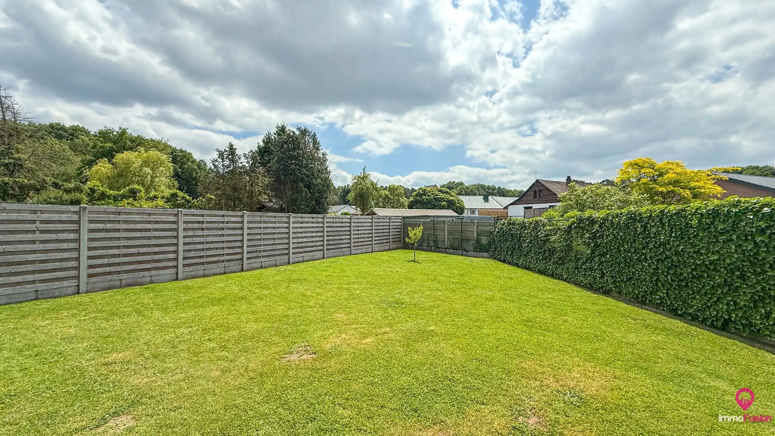 Ruime woning van 285m² met 5 slpks en apart bureel ruimte!  foto 33