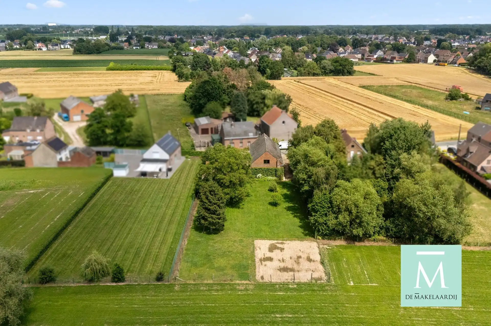 Te renoveren hoeve op een perceel van 20 are in het landelijke Eppegem foto 8