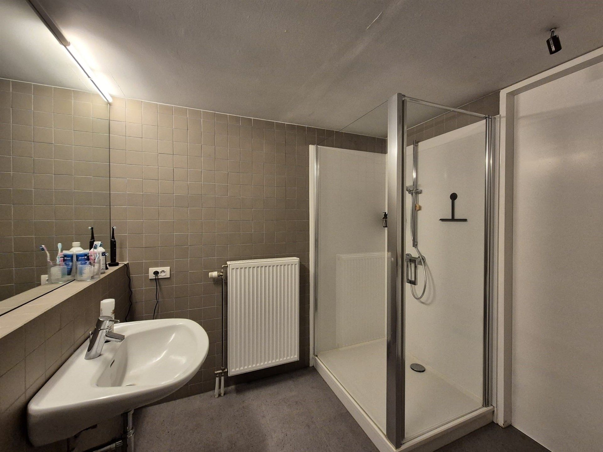 Uitzonderlijke ruime woning voor maximum 1 jaar. foto 8