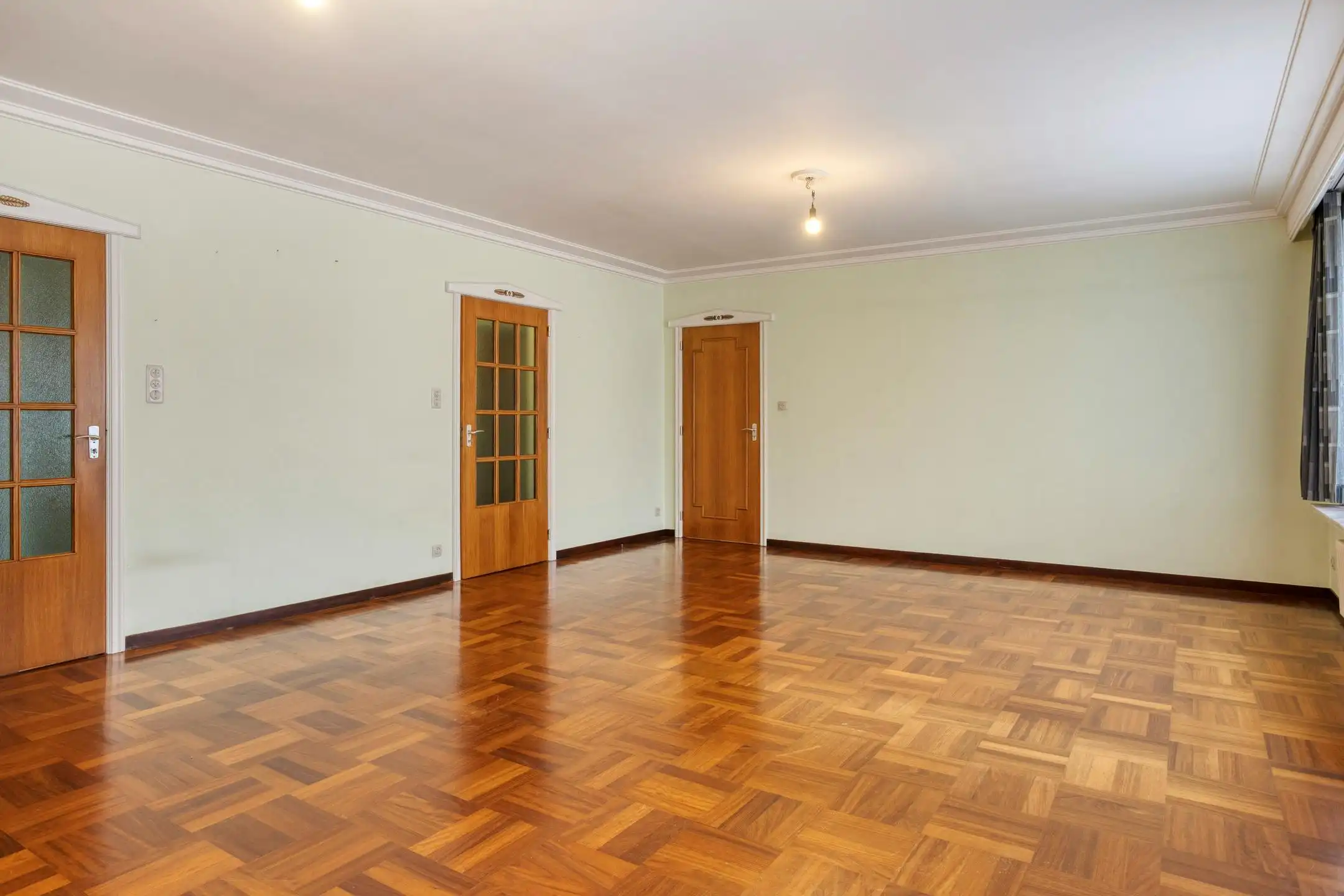 Uitzonderlijk ruim appartement te koop in hartje Kortrijk foto 5