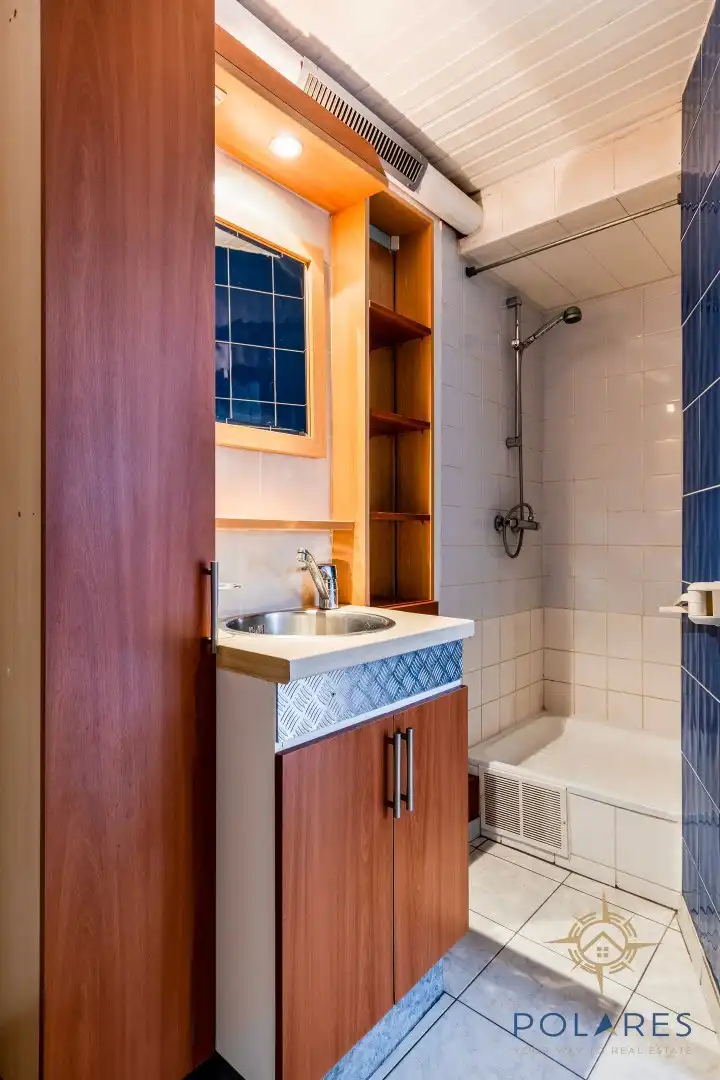 Multifunctionele handelsruimte met garage foto 12