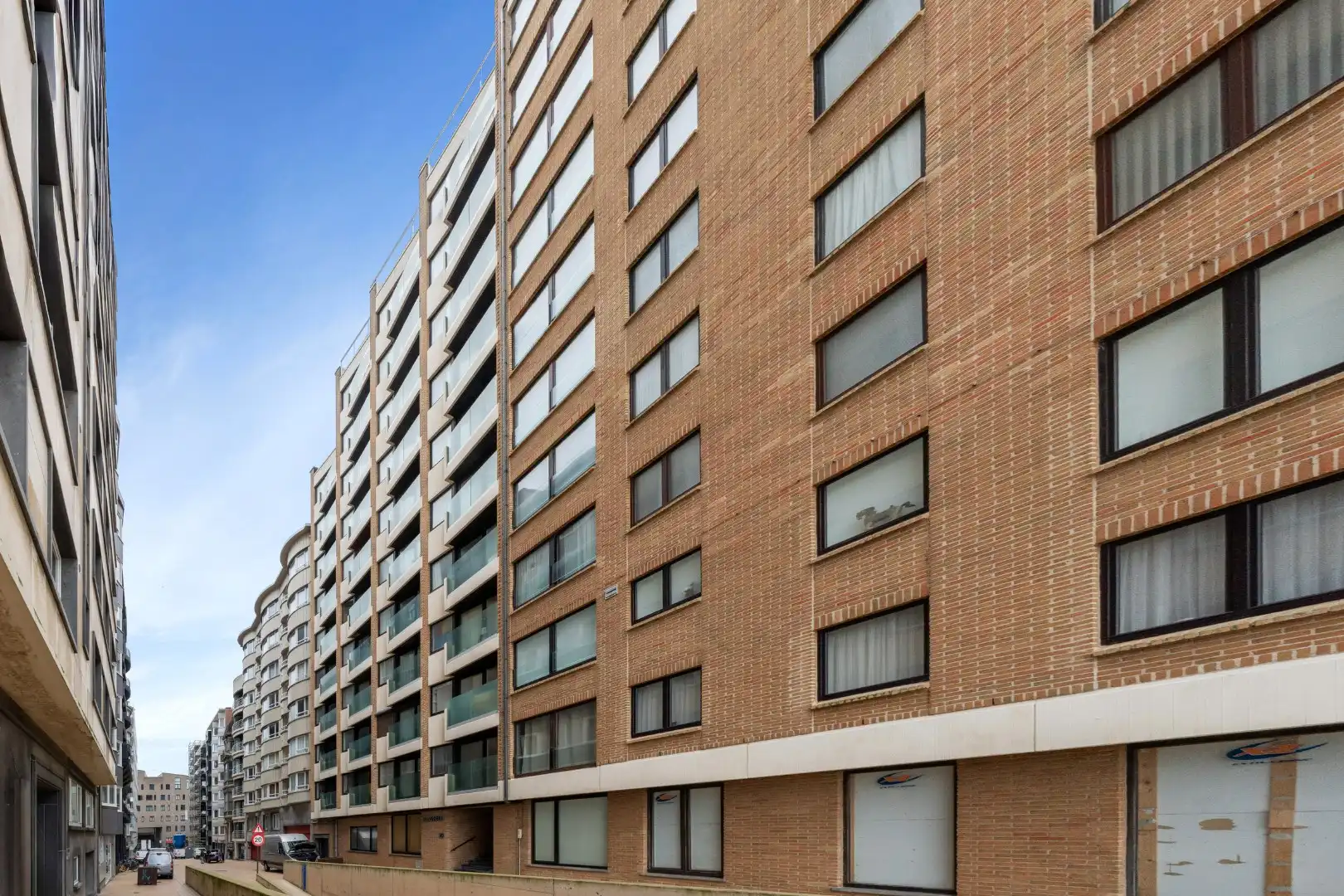 STUDIO MET ZIJDELINGS ZEEZICHT EN TERRASJE OP TOPLIGGING foto 13