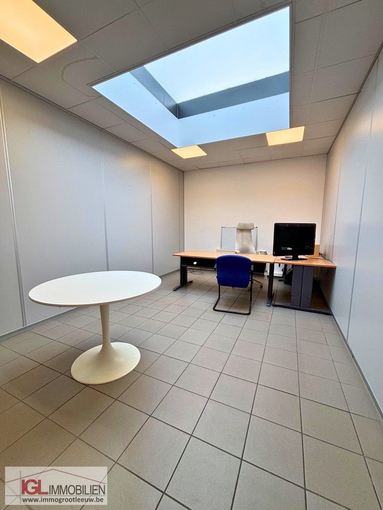 Flexibele bureauruimte met vergaderruimtes en parkeerplaatsen in Drogenbos foto 8