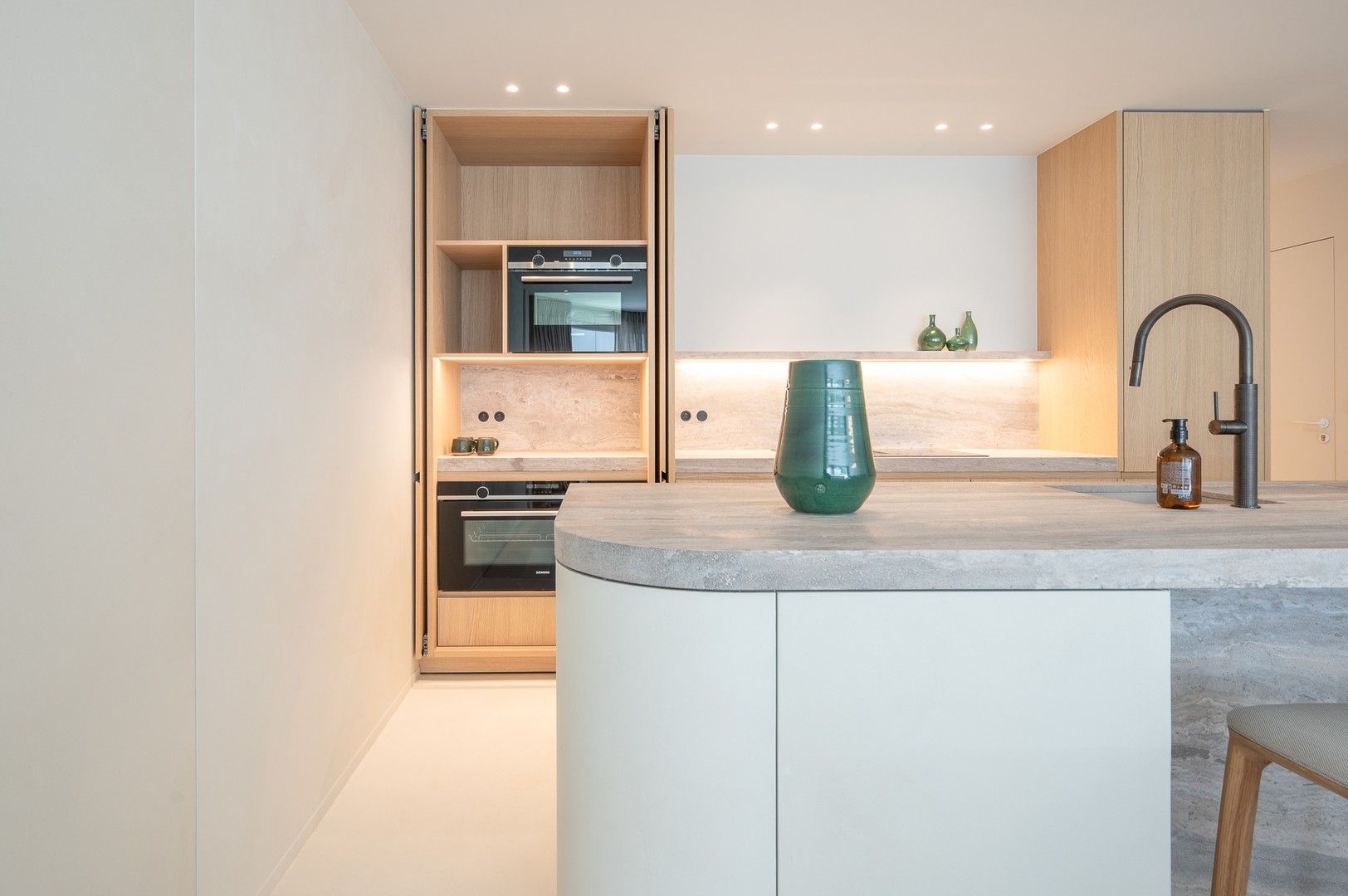 Prachtig gerenoveerd appartement met zijdelings zeezicht in hartje Knokke. foto 9