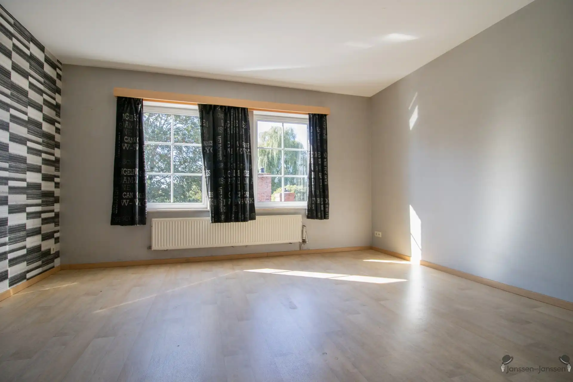 Centraal gelegen recente HOB met min. 5 slaapkamers op 819 m² foto 9