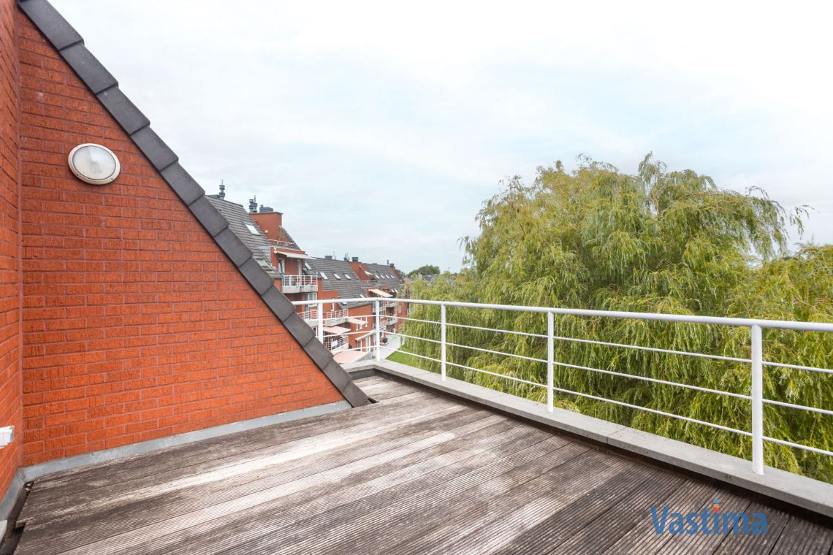Licht, ruimte en locatie – appartement met 2 slaapkamers, groot terras en garage foto 23