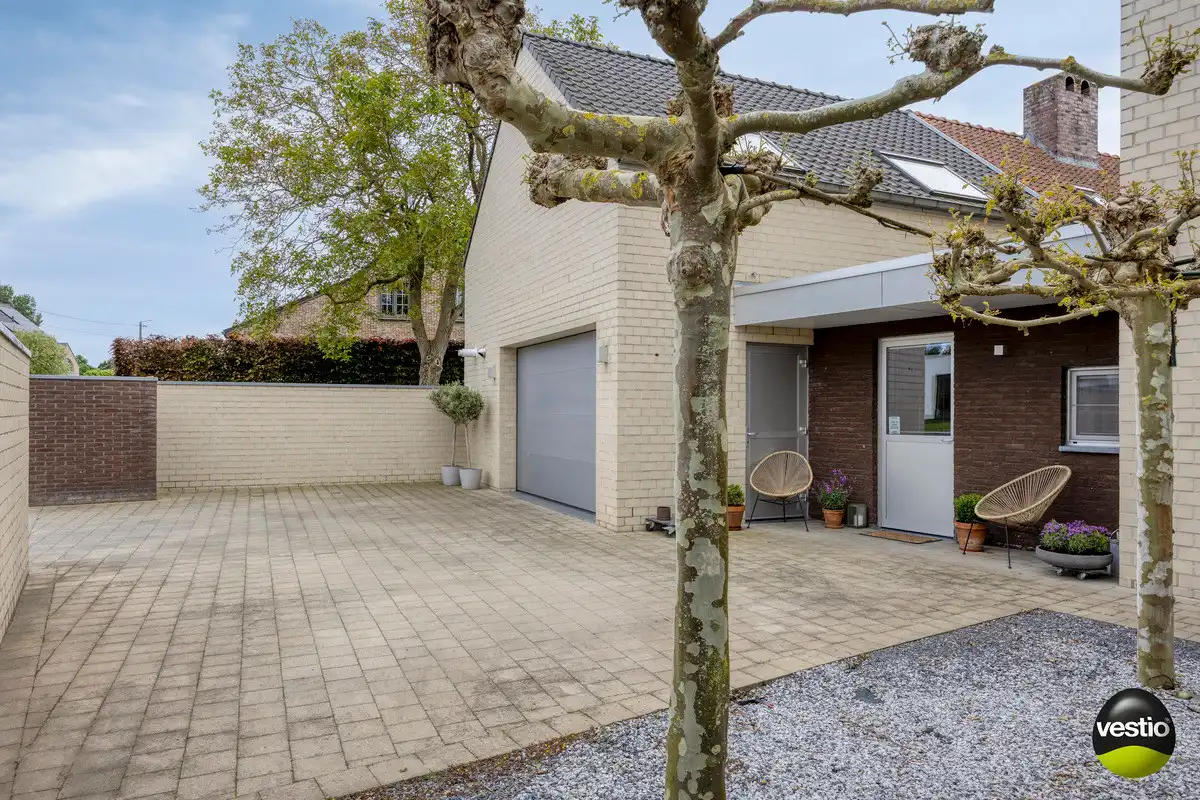 TIJDLOZE MODERNE WONING OP 10A73CA TE HOESELT. foto 5