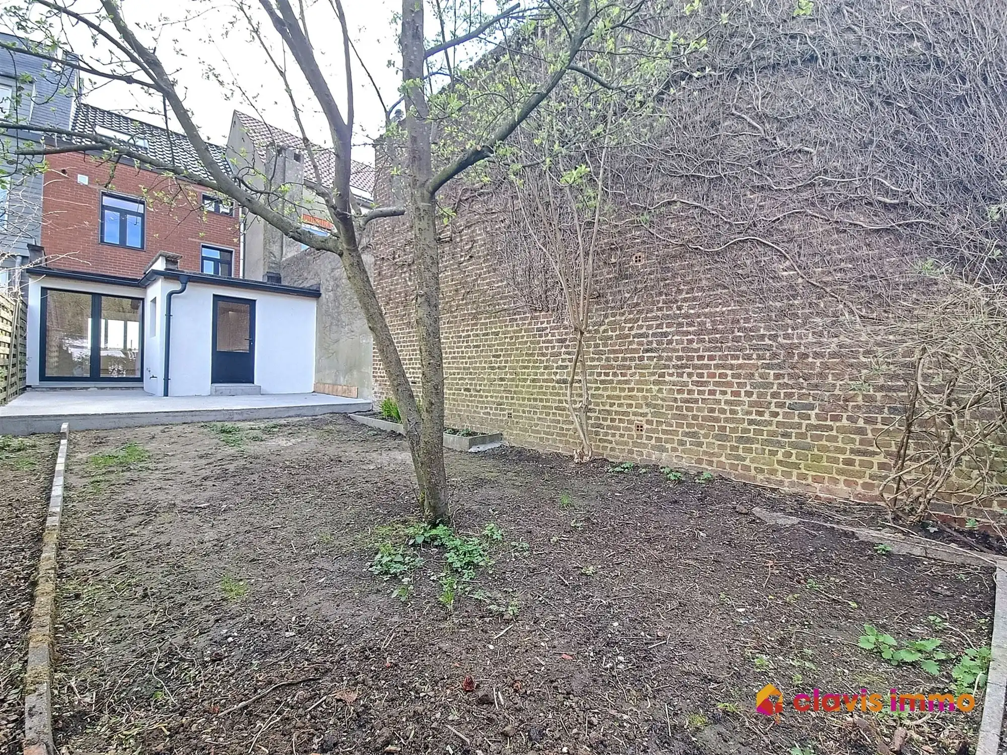 Prachtige en gerenoveerde woning met 3 slaapkamers en tuin foto 7
