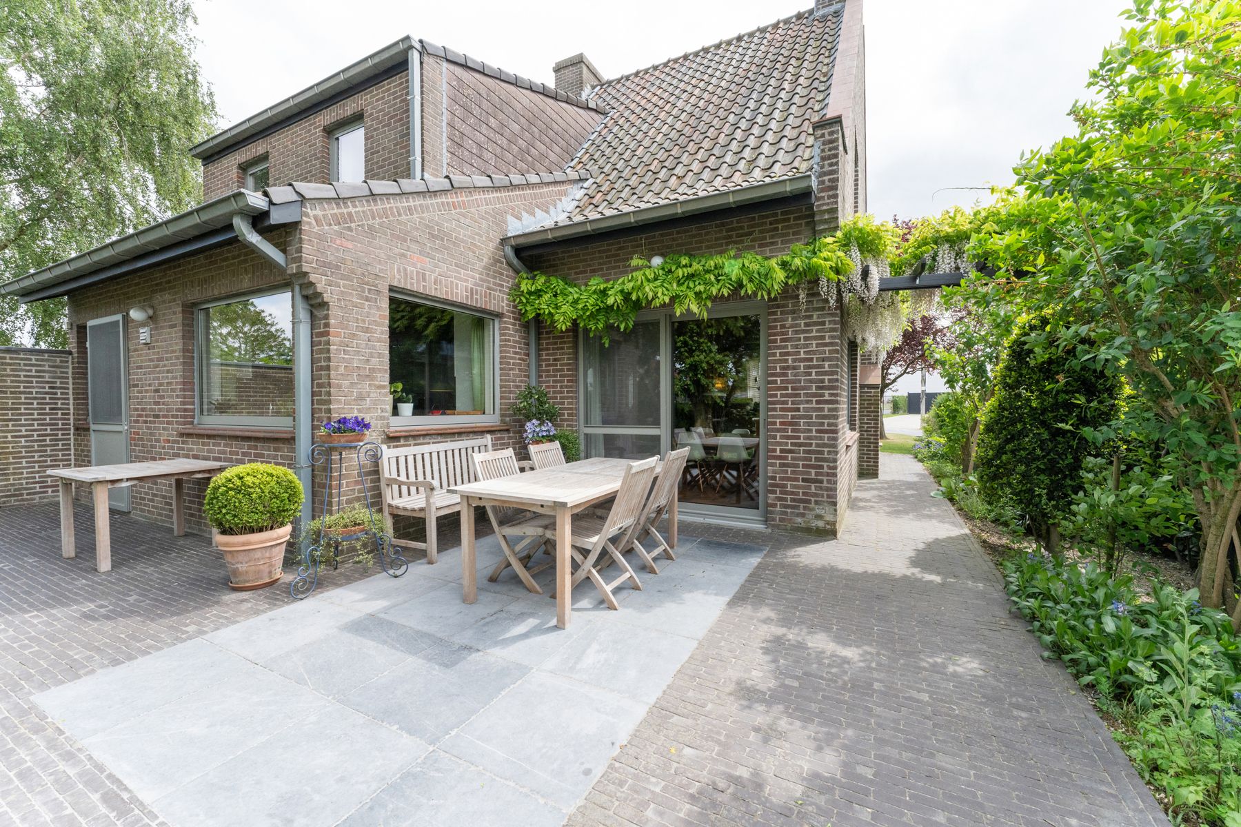 Charmante en rustig gelegen woning op 583 m² foto 3