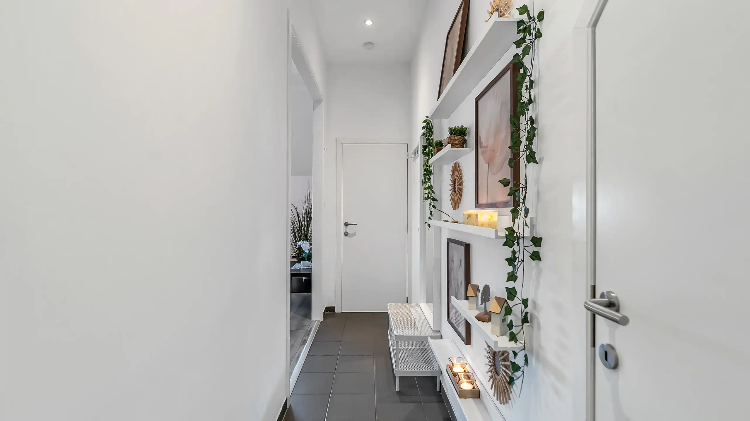 Uniek wonen in loftstijl met veel potentieel op topligging foto 9