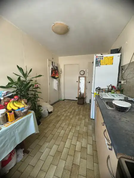 Appartement met 3 slaapkamers en autostaanplaats in hartje Genk foto 8