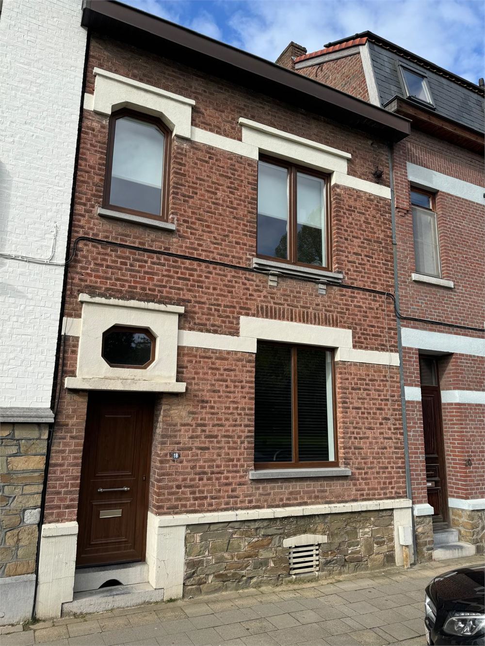 Recent volledig gerenoveerde rijwoning foto 20