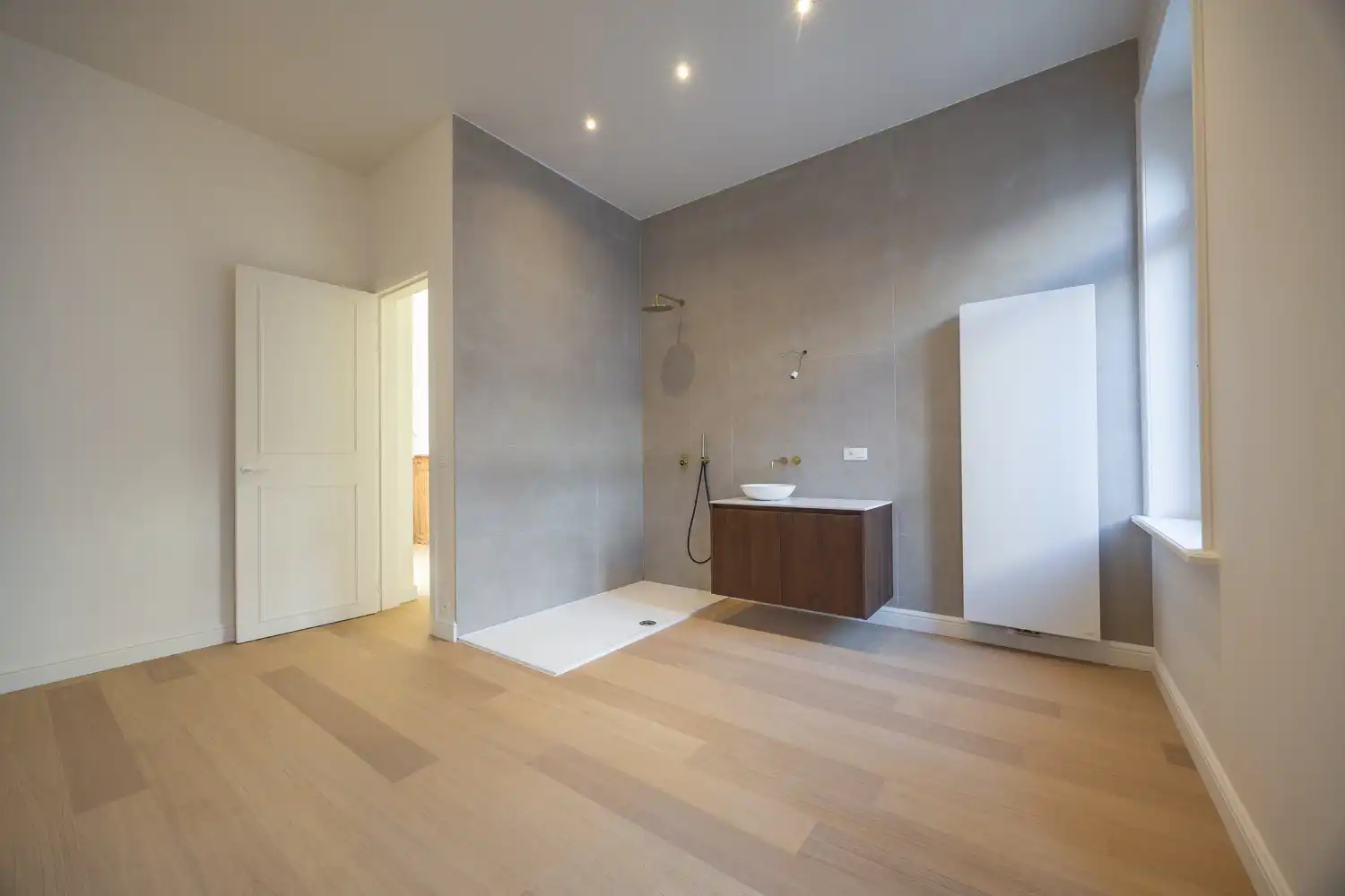 Gerenoveerd herenhuis met 5 slaapkamers foto 20