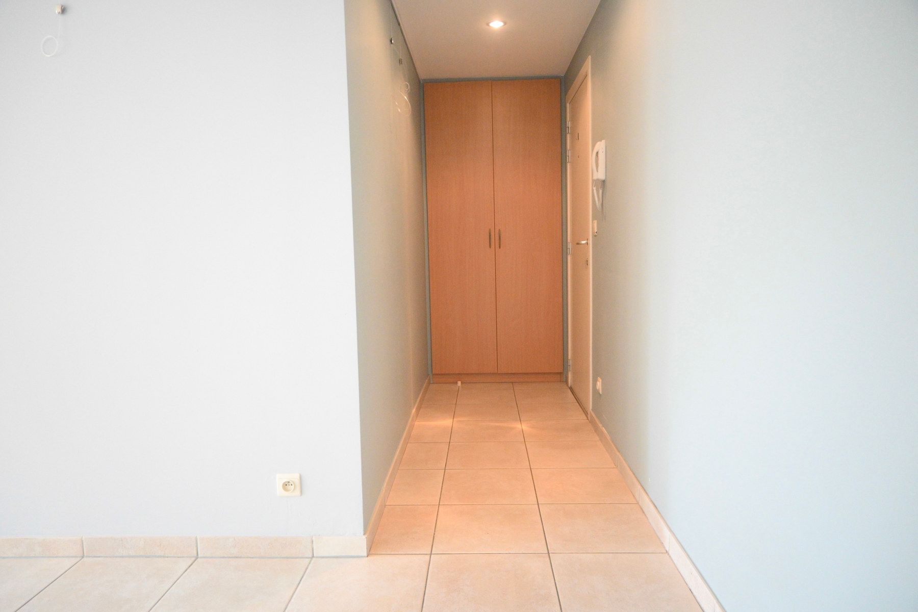 Verzorgd appartement vlakbij het centrum van Gistel. foto 2
