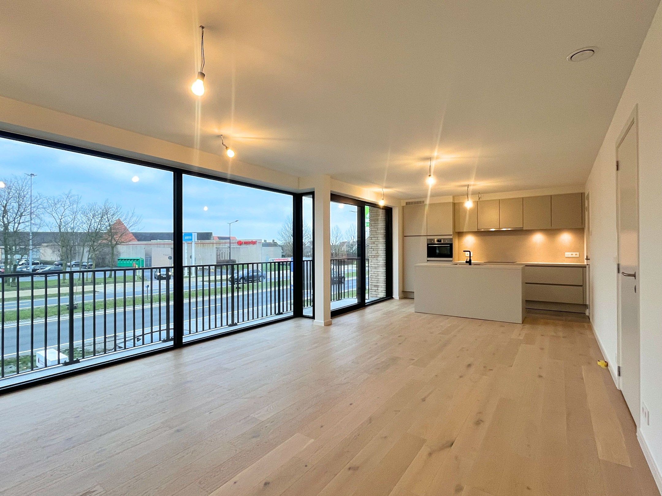 Appartement met 3 kamers en parkeerplaats te Knokke foto {{pictureIndex}}