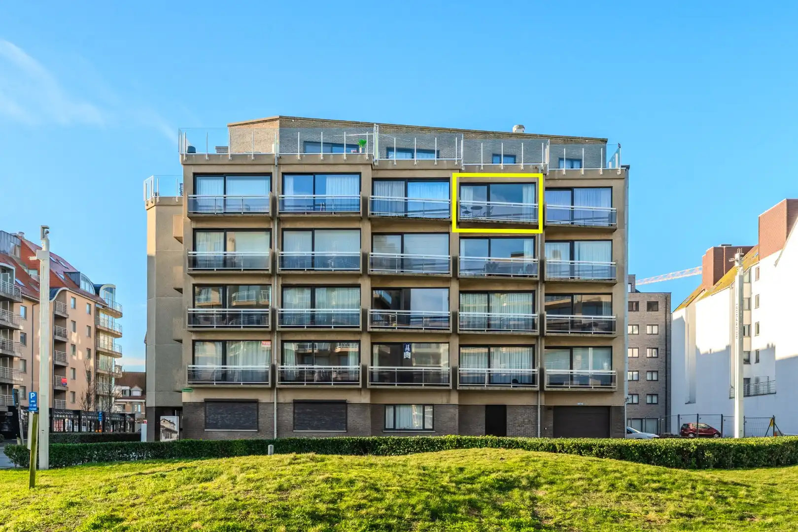 Goed gelegen en gerennoveerd studio te Nieuwpoort-bad! foto 3