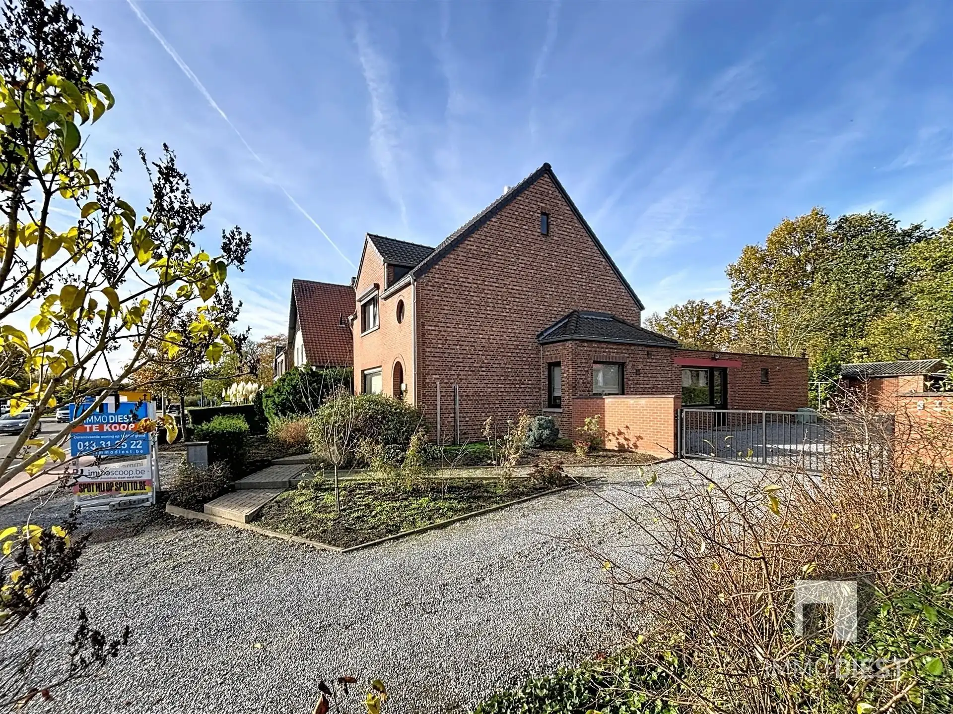 Charmante woning op 15,85are op uitstekende locatie foto 3