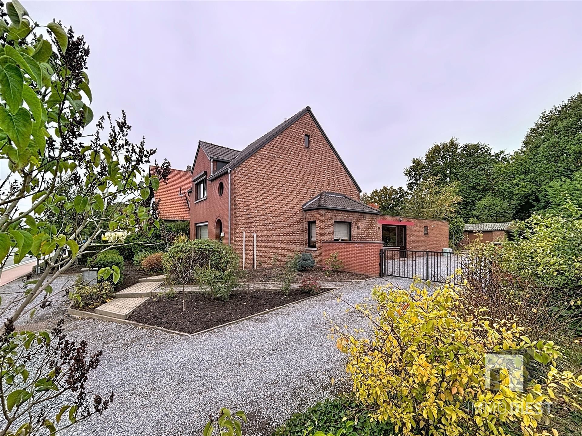 Charmante woning op 15,85are op uitstekende locatie foto 3