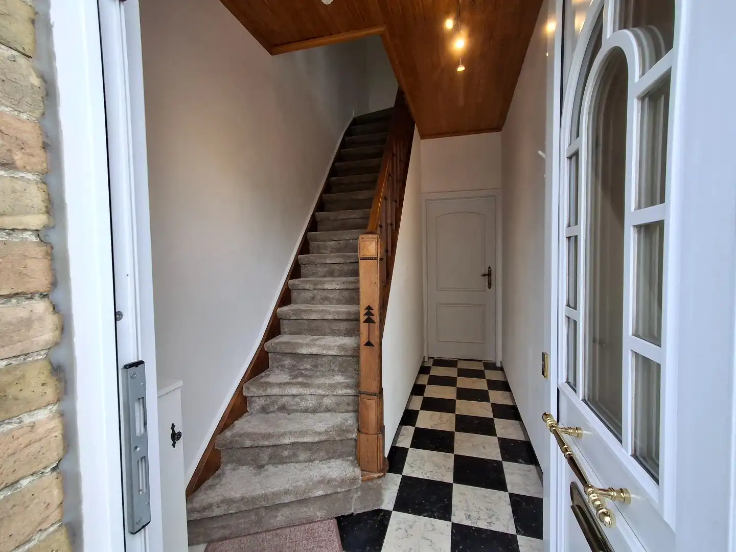 GERENOVEERDE WONING MET 3 SLAAPKAMERS EN TUIN IN HARTJE TIELT foto 2