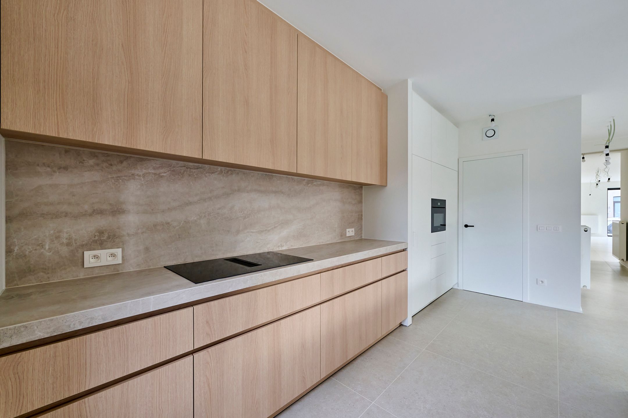 Ruime woning met 4 of 5 slaapkamers en 2 badkamers foto 8