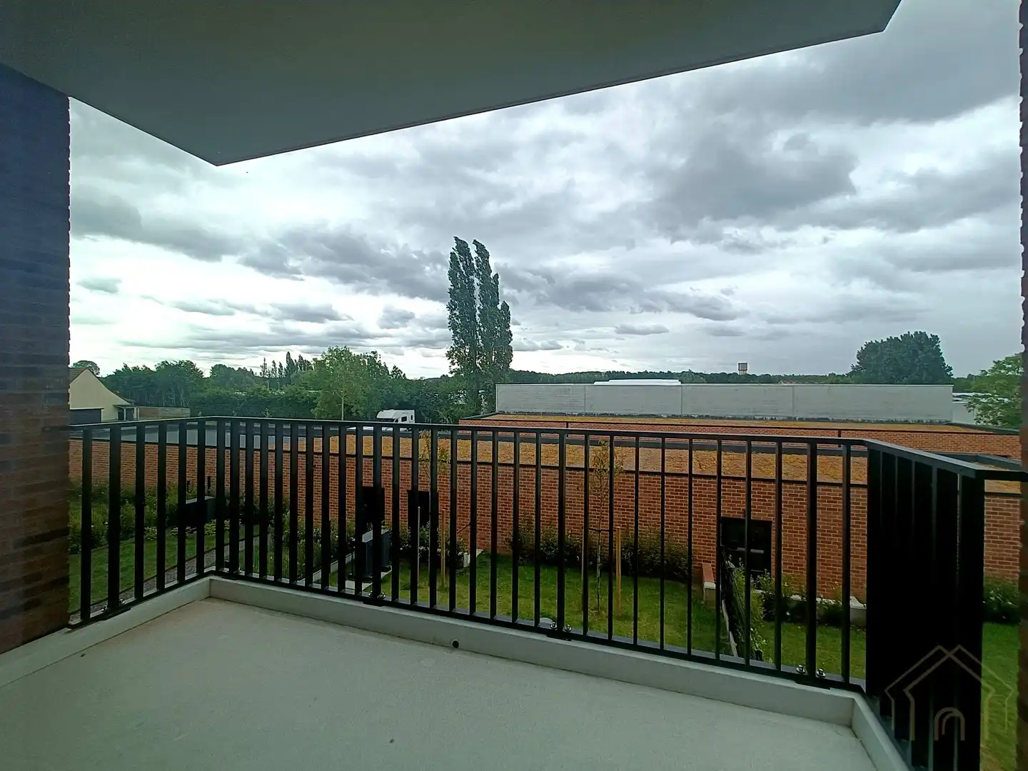 Afgewerkt modelappartement met twee slaapkamers foto 5