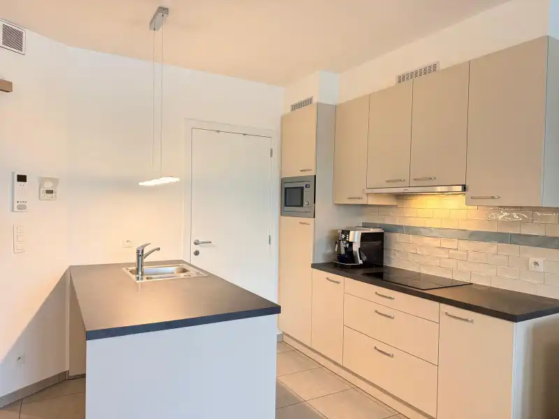 2 slaapkamer appartement met prachtig uitzicht! foto 4
