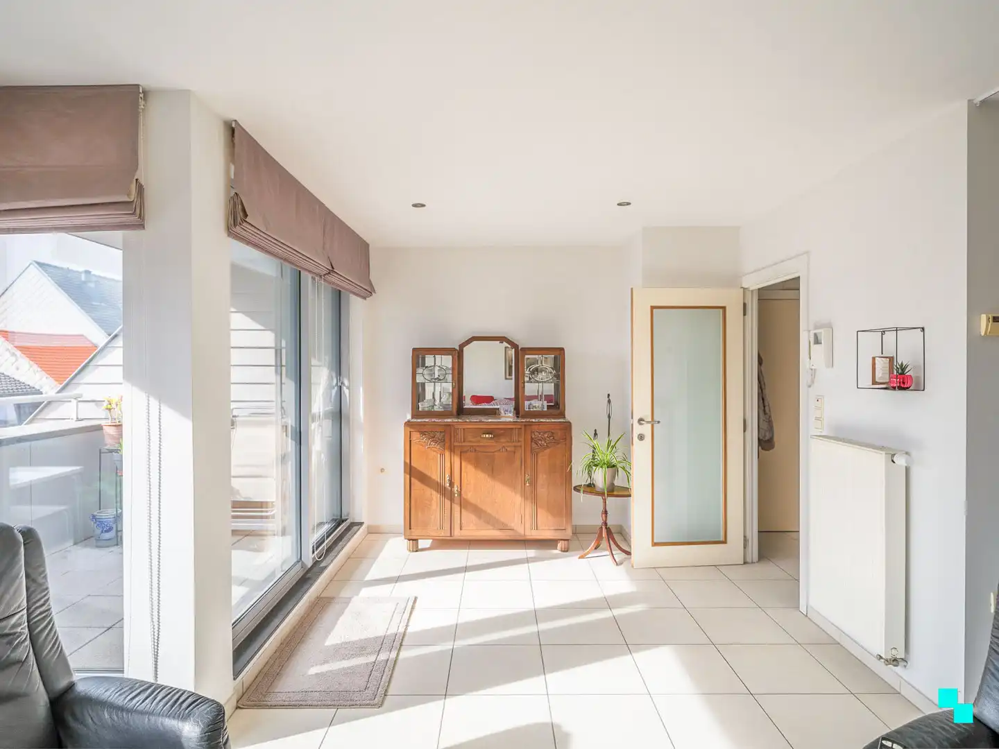 Lichtrijk duplexappartement met drie slaapkamers aan de rand van Gent foto 6